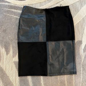FAUX LEATHER SKIRT